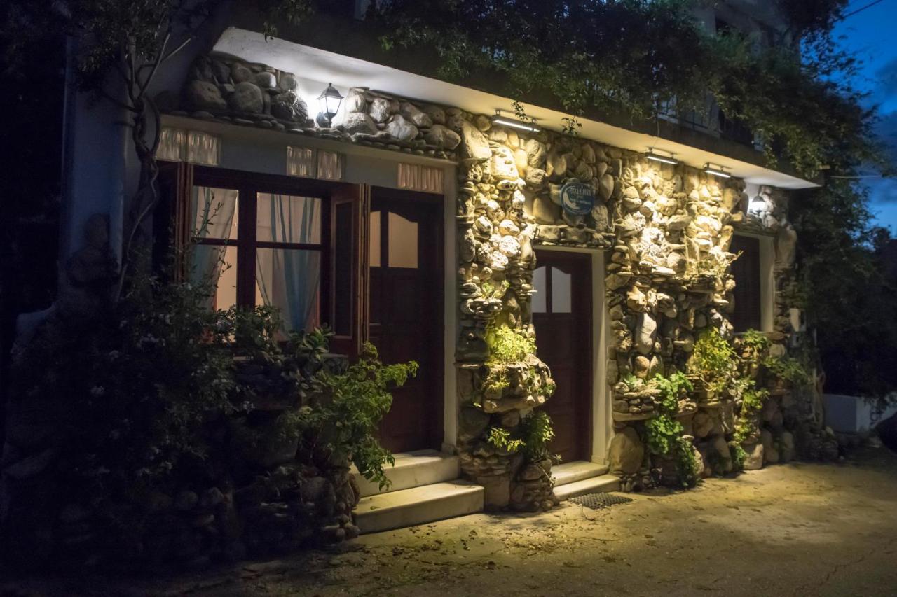 Bella Vita Style Rooms & Apartments Pitsidia Exterior foto